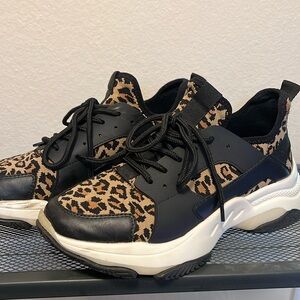 Steve Madden Leopard print sneakers